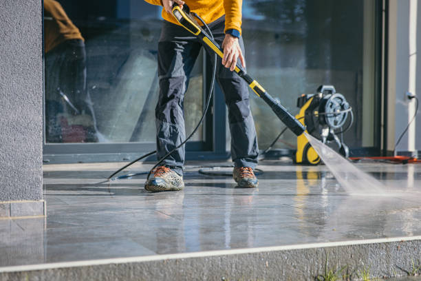 Best Gutter Cleaning and Brightening in Uvalde Estates, TX